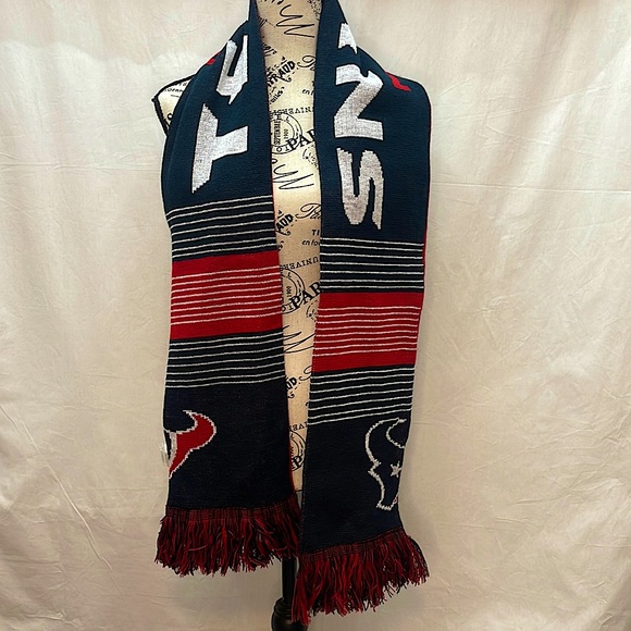 Men or Women’s New Reversible RED and BLUE Houston Texans Scarf - Picture 1 of 4